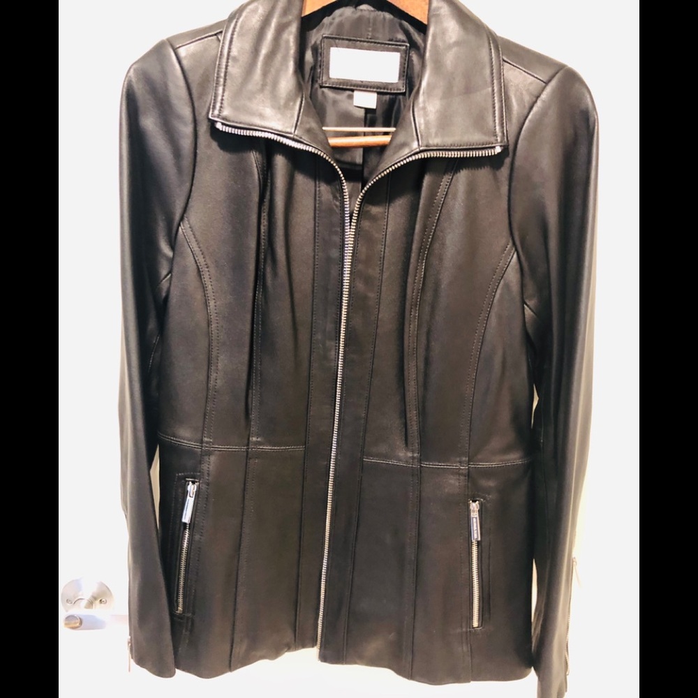 Leather jacket like new
